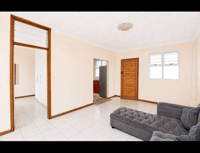 1.5 BEDROOM APARTMENT FOR SALE IN ESSENWOOD